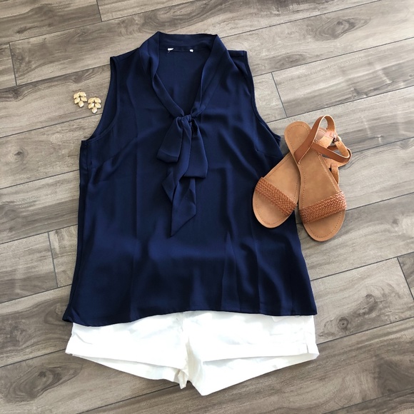 AE Soft Khaki Shorts - Picture 7 of 12